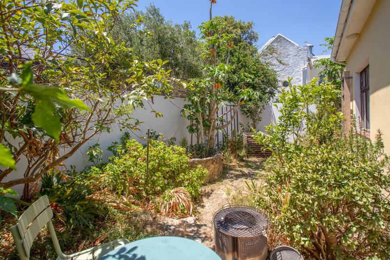 To Let 4 Bedroom Property for Rent in Observatory Western Cape